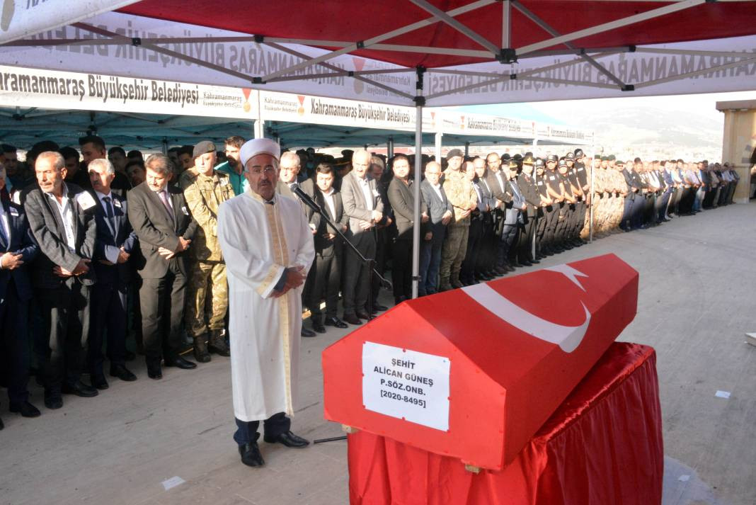 Şehit sözleşmeli onbaşı Alican Güneş’e son veda - Resim: 27